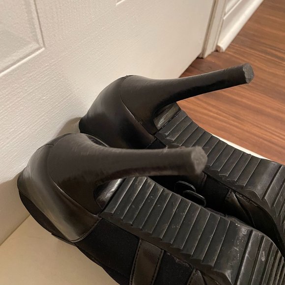 Stuart Weitzman Black Leather Suede Booties - Picture 10 of 12